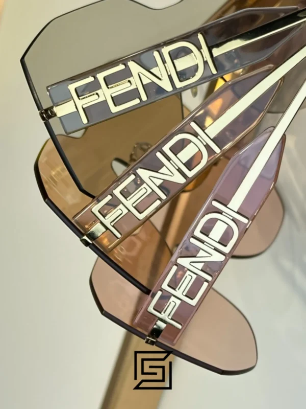 Sunglasses,Women FENDI FE40067 Sunglasses For Women Fendi