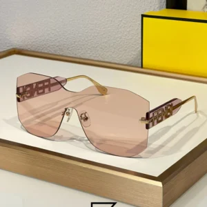 Sunglasses,Women FENDI FE40067 Sunglasses For Women Fendi