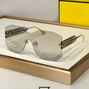Sunglasses,Women FENDI FE40067 Sunglasses For Women Fendi