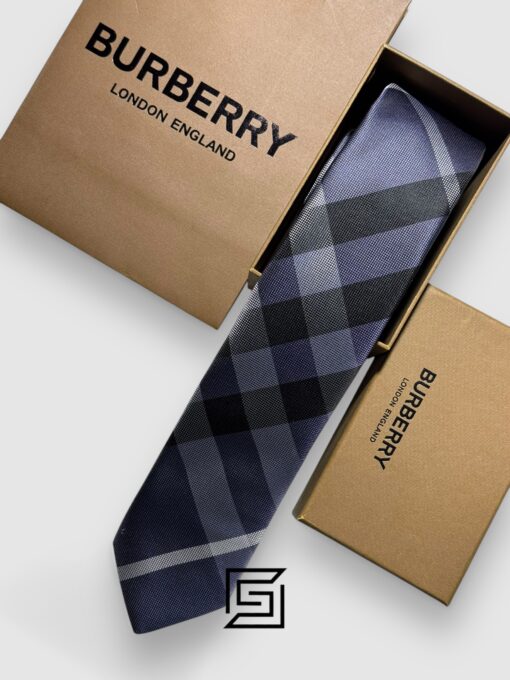 Burberry - Grey Traditional Pattern