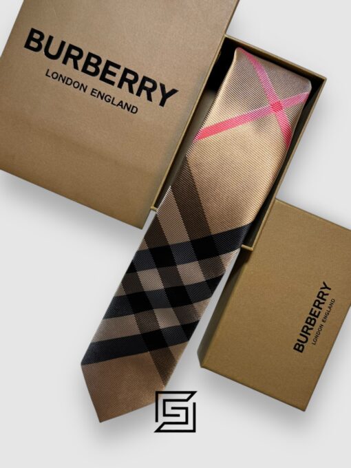 Burberry - Brown Traditional Pattern