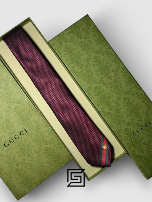 Gucci - Maroon Color Engraved With Gucci Bee Signature Line