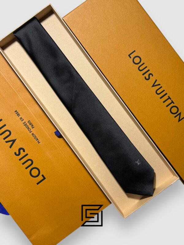 Ties Louis Vuitton - Black Basic With LV Logo Louis Vuitton