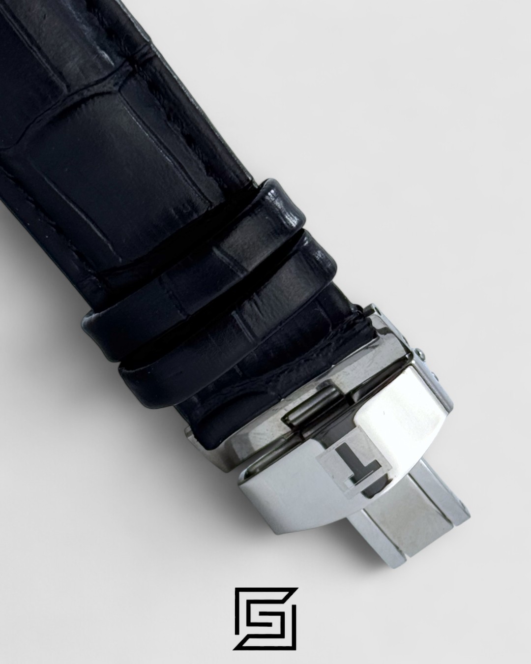 ⁦Tissot Couturier Chronograph - Black Dial - Black Leather Strap - Japanese Quartz⁩ - الصورة ⁦3⁩