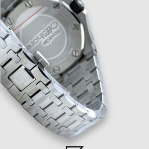 Audemars Piguet Royal Oak Offshore Diver White – Stainless Steel – Automatic - Image 5
