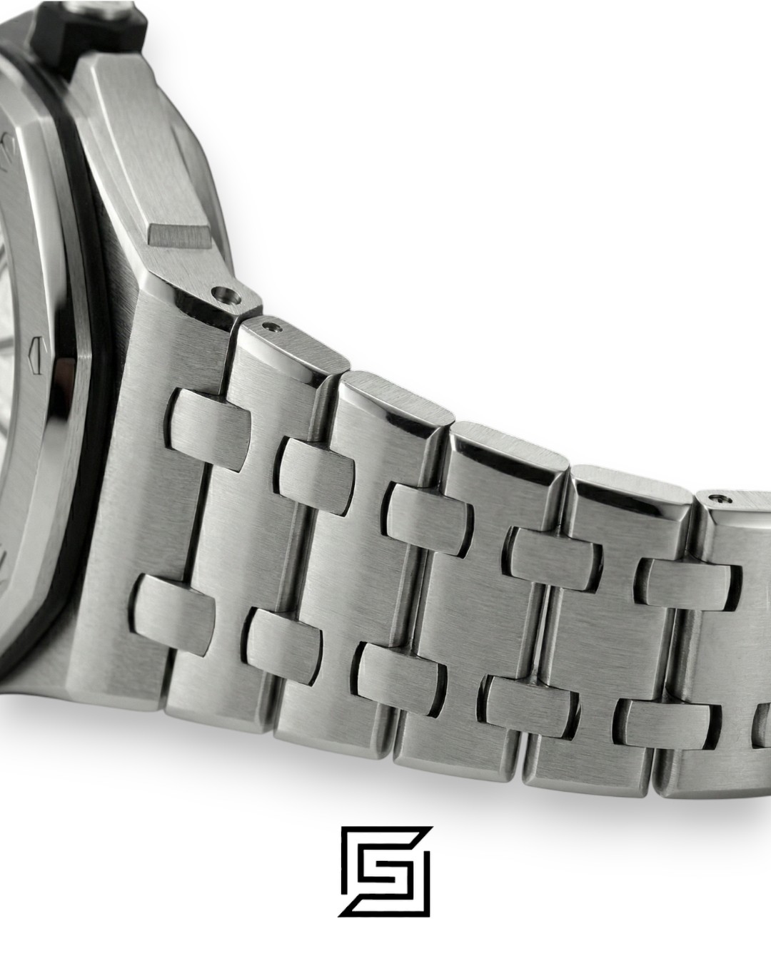 Audemars Piguet Royal Oak Offshore Diver White – Stainless Steel – Automatic - Image 4