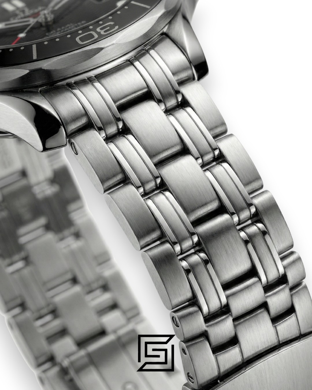 ⁦Omega Seamaster Professional Diver 300M – 50th Anniversary "James Bond" – Black Dial (41mm)⁩ - الصورة ⁦3⁩