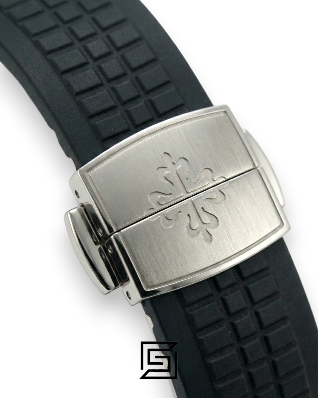 Patek Philippe Aquanaut – Cream Dial × Black Rubber Strap – Japanese Automatic - Image 5