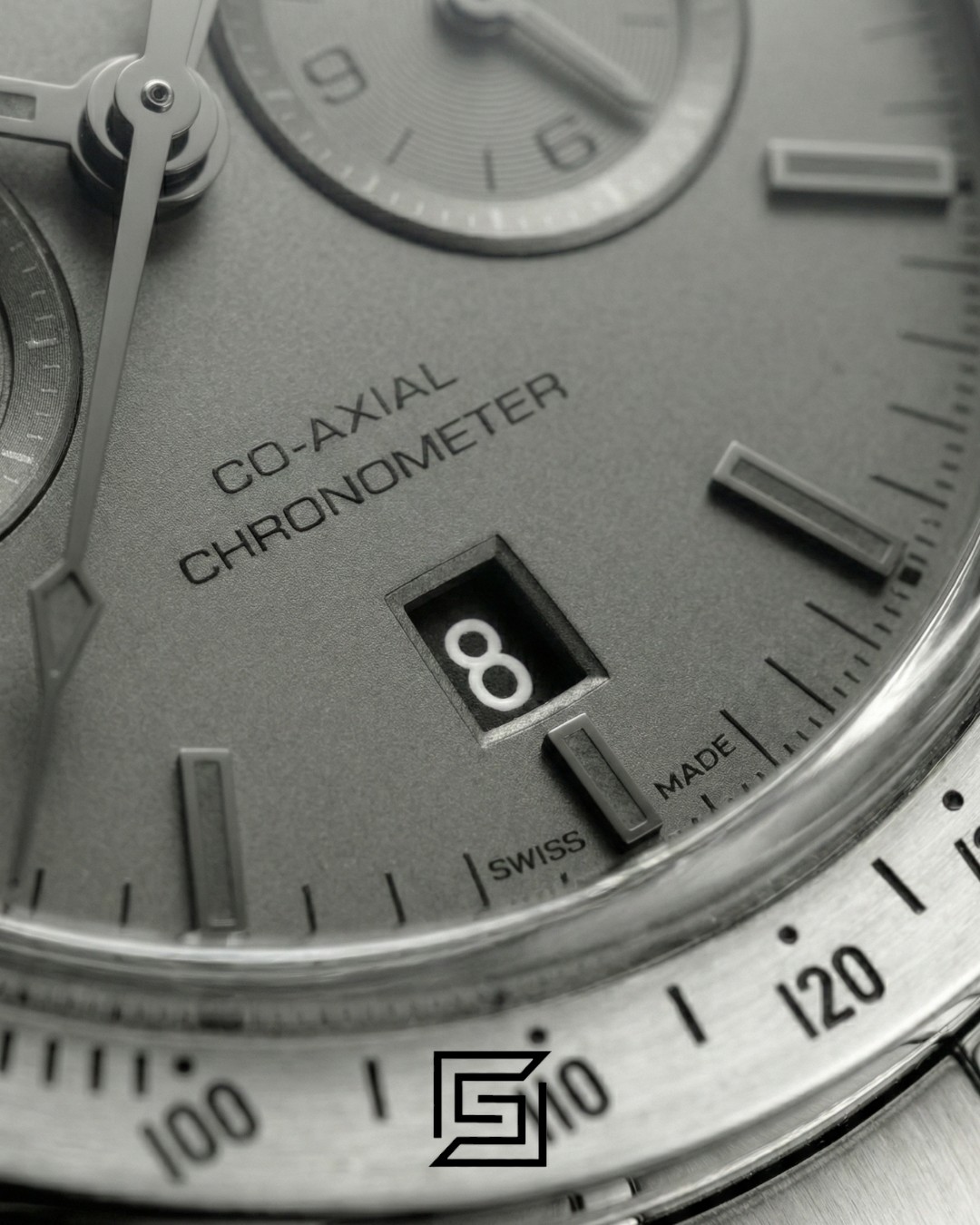 ⁦Omega Speedmaster Dark Side of the Moon – Dark Grey Dial & Stainless Steel⁩ - الصورة ⁦2⁩