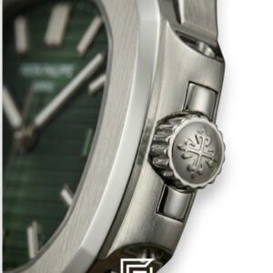 ⁦Patek Philippe Nautilus – Green Dial – Black Rubber Strap – Japanese Automatic⁩ - الصورة ⁦3⁩
