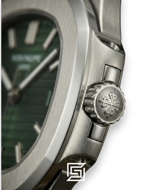 Patek Philippe Nautilus – Green Dial – Black Rubber Strap – Japanese Automatic