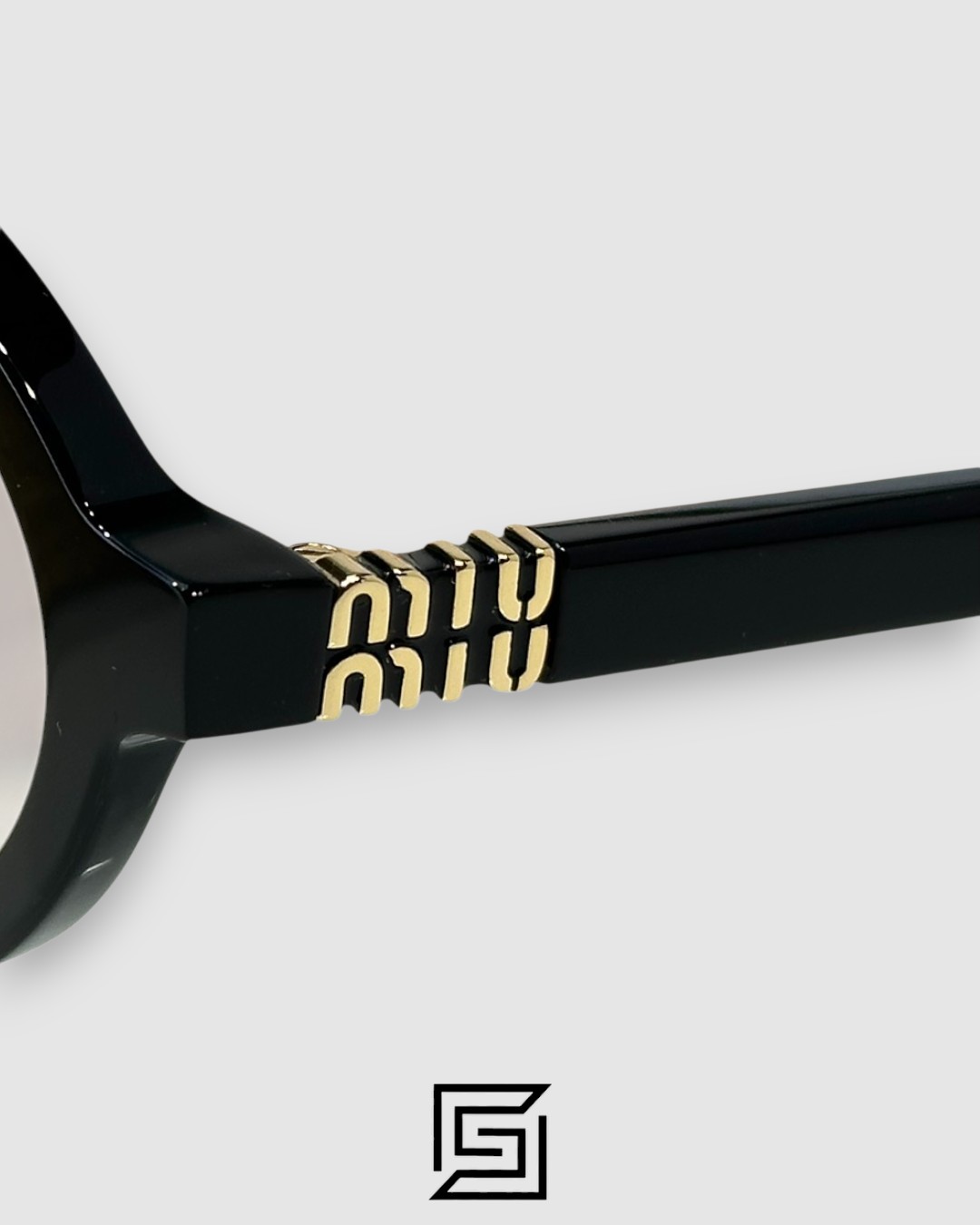 ⁦Miu Miu SMU04Z Black Frame Gold LogoOptical Glasses⁩ - الصورة ⁦5⁩